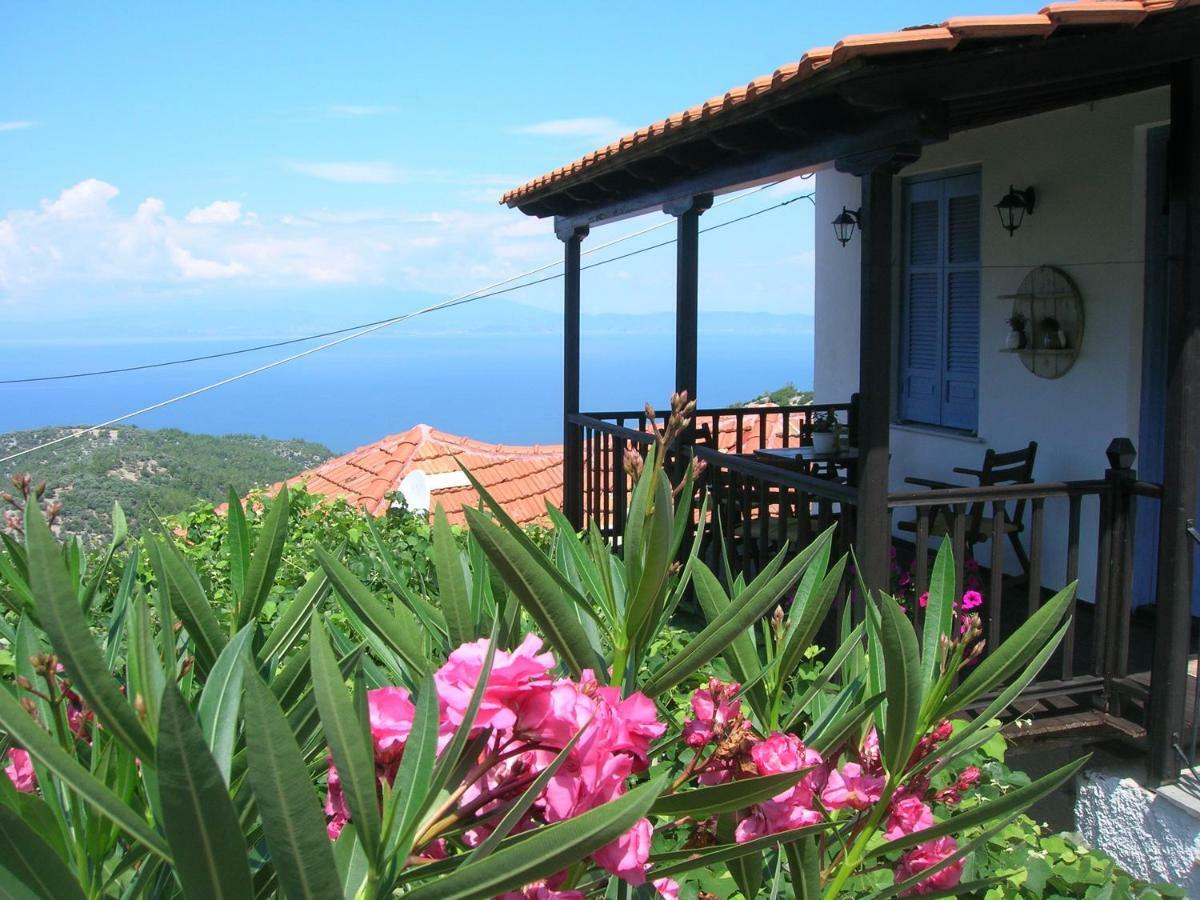 Гостевой дом Athina'S House Скала-Сотирос Экстерьер фото